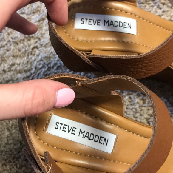 Worn once steve madden wedges - Picture 2 of 3